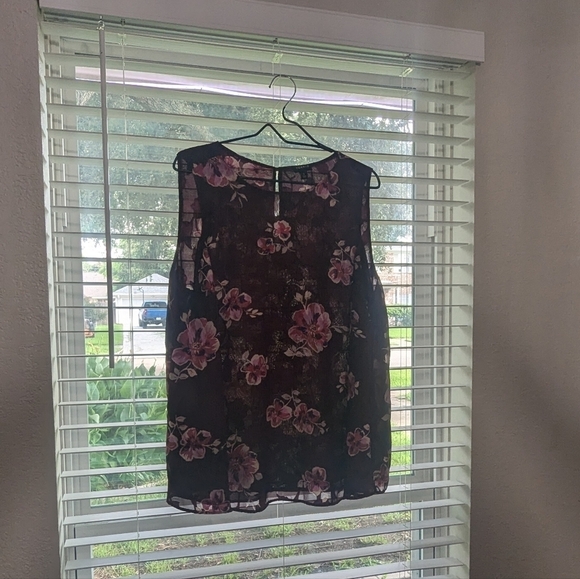 Torrid Burgundy Pink Floral Chiffon Tank Top Blouse Sleeveless Loose Fit Plus 2X - Picture 3 of 10